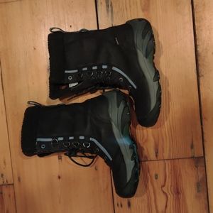 Keen.Dry Leather Winter boots